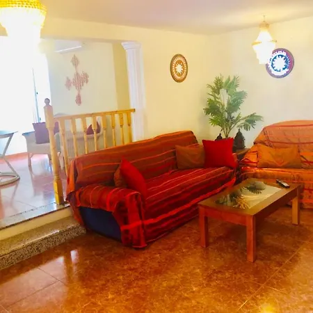 Gran Casa Con Terraza A 3 Min Playa Con Wifi - Rodeada De Servicios Roquetas de Mar