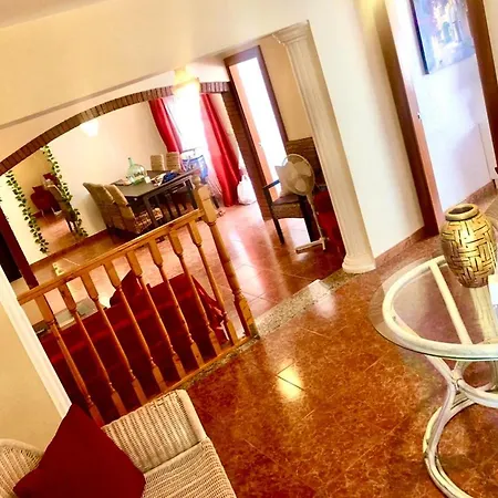 Gran Casa Con Terraza A 3 Min Playa Con Wifi - Rodeada De Servicios