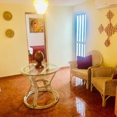 Gran Casa Con Terraza A 3 Min Playa Con Wifi - Rodeada De Servicios